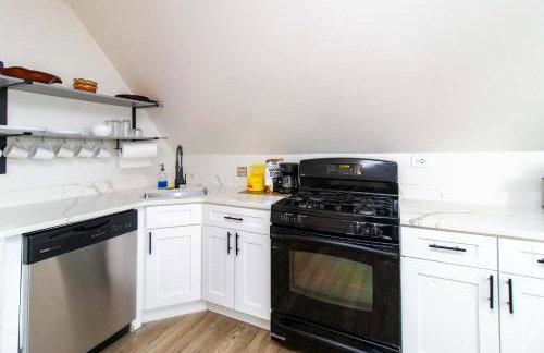 Chi-Town Hideout #2 - Near Metra - Foto 9