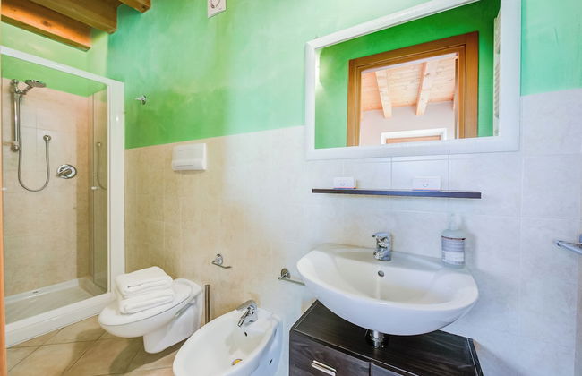 Faby House On Hilly Area And Lake View - Foto 22