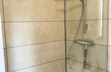 Studio climatisé, traversant avec verrière - Photo 3