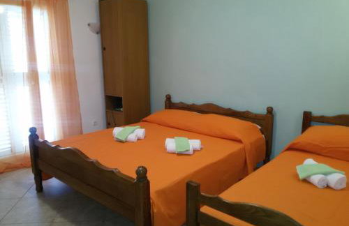 Olive Garden Apartments - Photo 21