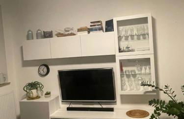 Zentrale FeWo Küstenglück nah am Deich - Foto 6