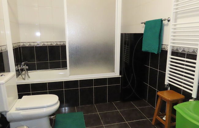 Lovely 3-bed House in Queimada Ideal for Families - Foto 23