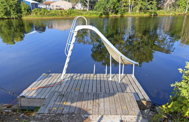 The Waterfront - Waterslide Game Room Sleeps 26 - Foto 79