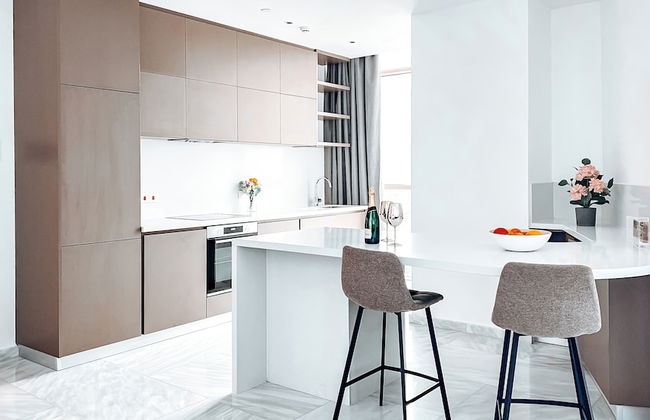 WealthyStays Skyhigh Central - Photo 12