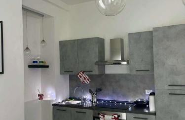 De Mio's Apartment - Photo 48