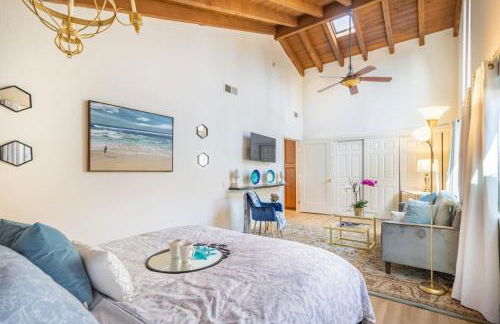 Stunning 4 Bedroom 1 Level- Pool, Spa, Grass Yard, Fire Pit, Garage, BBQ - Foto 24