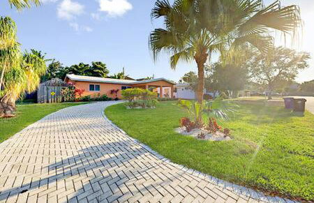 Hidden Gem Vacation Villa w Private Pool & TikiHut - Foto 59