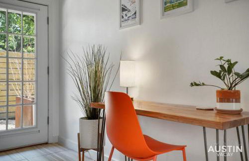 Stylish Austin Retreat w Luxurious King Bed and WD - Foto 15