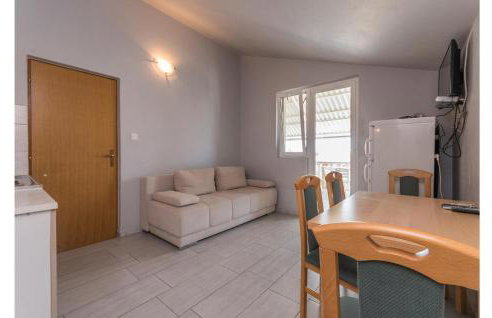 1 Bedroom Cozy Apartment In Kakma - Foto 9