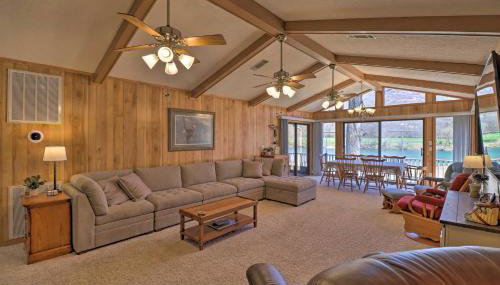 Scenic Riverview Getaway with Screened Porch! - Foto 3
