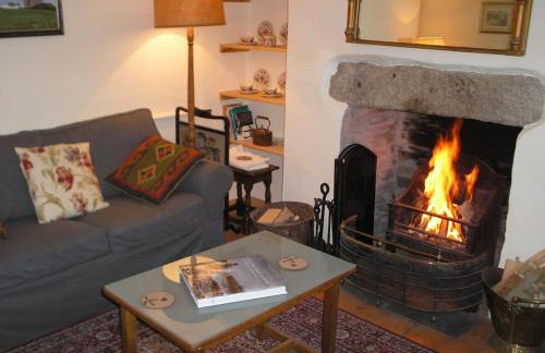 Cottage On The Square - Photo 2