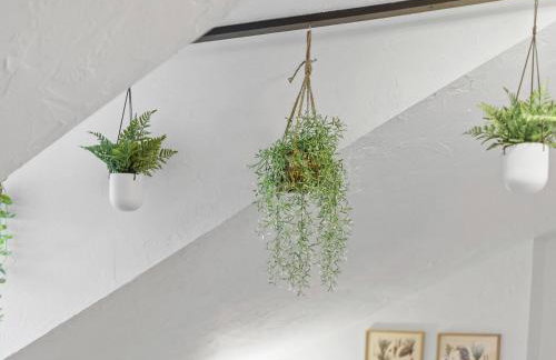 Lawrenceville Central !5 Spacious and Quiet Three Bedroom Apartment with Free Street Parking - Foto 18