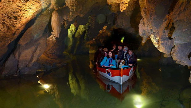 Navegando por las cuevas de San José