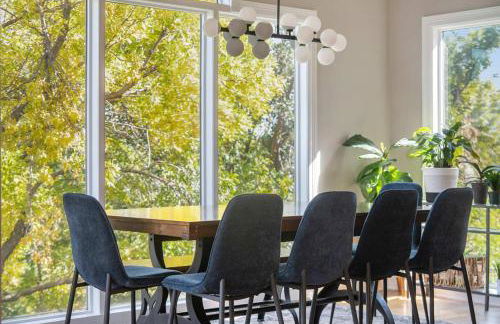 Stunning 5BR Villa Large Hot Tub & Scenic Yard - Foto 6