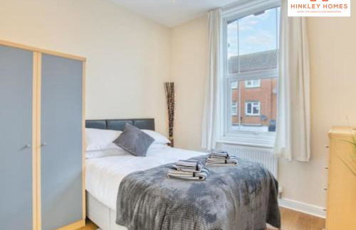 City Centre - HPC links - 5 - Parking By Hinkley Homes Short Lets & Serviced Accommodation - Foto 6