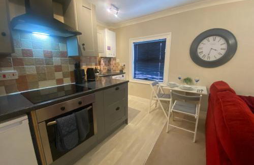 Bedford Contractor Base Sleeps 3 Secure Van Parking Fast WiFi - Foto 32