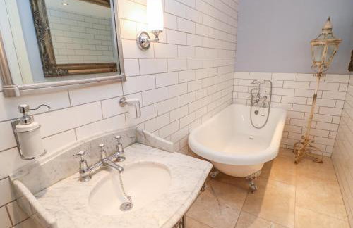 Castle keep at Stanhope Castle - Photo 22