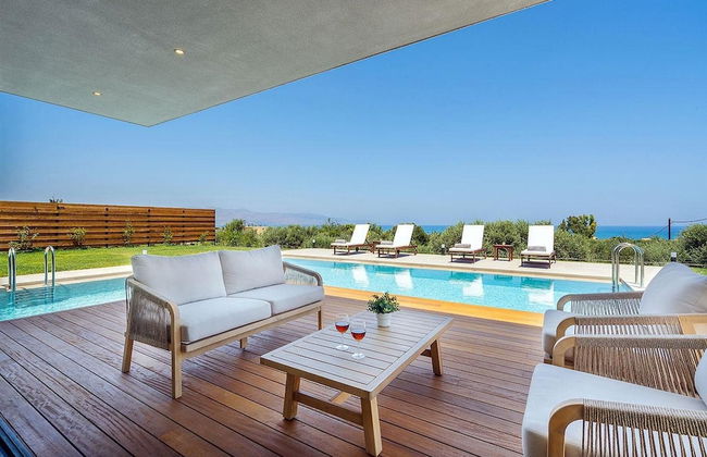 Sea View 4 Bedroom Villa With a Heated Pool - Foto 22