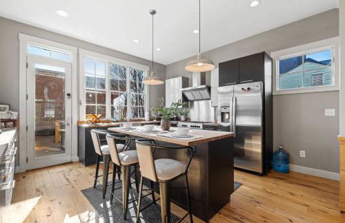 Luxurious Downtown Escape W Cinema & City Views - Foto 1