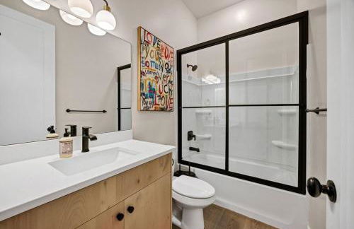 Luxury Lodge with Hot Tub, Theater and Pickleball Court - Foto 63