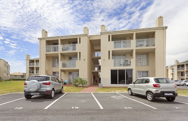 Big Bay Beach Club 22 by HostAgents - Photo 19