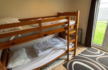 498, Three Bedroom Detached Chalet - Sleeps 6, pet friendly, FREE pool and entertainment passes included - plus WiFi, bed linen and towels included - Foto 14