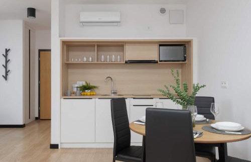 Spacious Studios Zamoyskiego Near PGE with Parking by Noclegi Renters - Foto 10