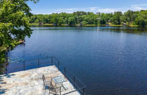 Waterfront on Lake Talquin - Near FSU - Stunning Views - 2 Story Deck - Fire Pit - Fast 1000 mbps Internet - 3 min from Boat Ramp - Foto 32