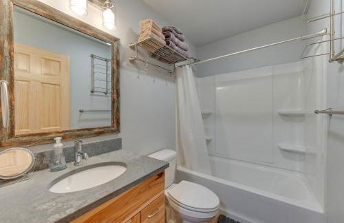 Soldotna Home with 2 Living Areas and Spacious Porch - Photo 15