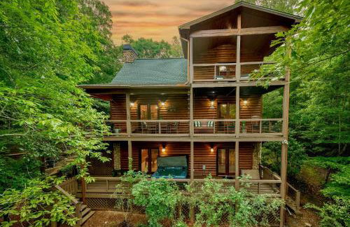 A Little Bit of Heaven Swim in the creek soak in the hot tub and relax in comfort - Foto 5