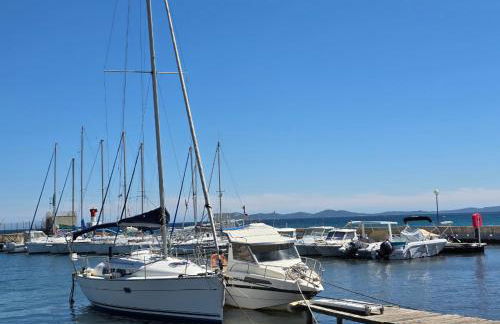 Grand Studio aux Salins - climatisation - terrasse - 90m de la mer - Foto 28