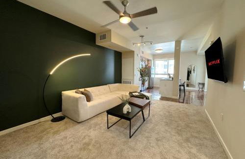 Stylish 1 Bedroom Apartment in LA with Free Parking - 10 Minutes away from Ceders Sinai - Foto 36