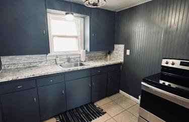 1 Bed1 Bath Condo wKitchenLR-Sleeps up to 4PP - Foto 18