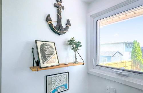 The Jewel of The Cove - Historic Coastal Retreat - Foto 29