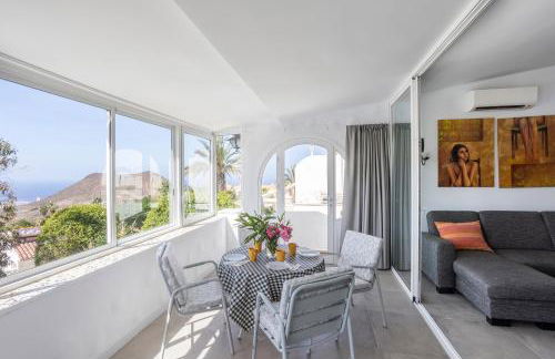 Villa Azure Horizon and Breeze - Panoramic Ocean View and Heated Pool - Foto 79