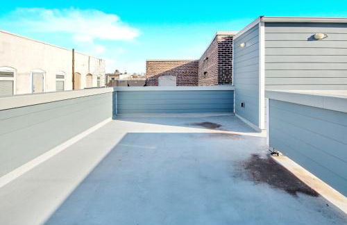 Spacious Oasis - Parking, Private Patio & Roofdeck - Foto 35