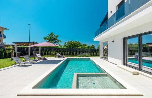 Pet Friendly Home In Porec - Photo 12