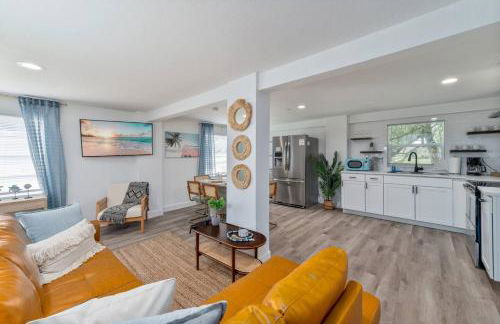 Cocoa Hideaway with Air Hockey, Darts and Beach Gear - Foto 45