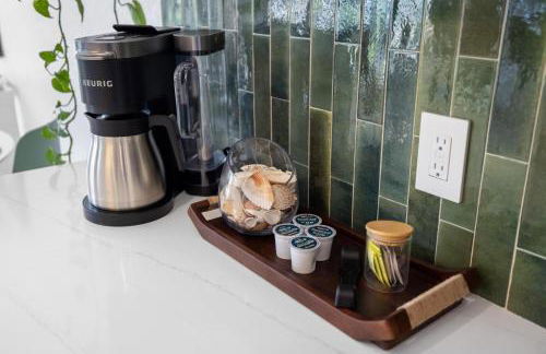 Heat of Siesta Village Walk to Beach w heated Pool - Foto 15