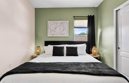 Poolside Tampa Stay- Game Room & Glam Room- Pool- Darts- Pool Table- Next to MacDill AFB - Foto 40