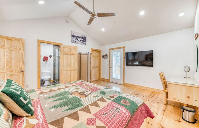 Cottage Like Suite With Private Hot Tub - Foto 2