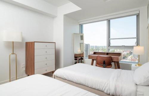 Central Square 3BR Condo with Downtown View Gym and Parking - Foto 48