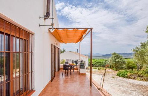 Stunning Home In Estepa With Wifi - Photo 19