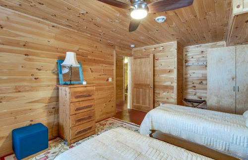 Dock and Foosball Esquagama Lake Family Cabin - Foto 23