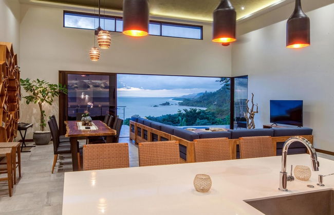 Luxe 4 Bdrm Villa w Epic Oceanview Infinity Pool - Foto 49