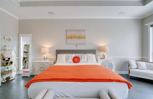 Near Joe Pool Lake! Luxe Getaway with Shared Pool - Foto 17