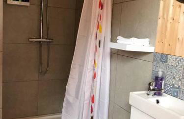 Cosy Private Cabin with parking in good location - Foto 14