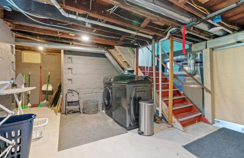 Lowry Parlour - Photo 37