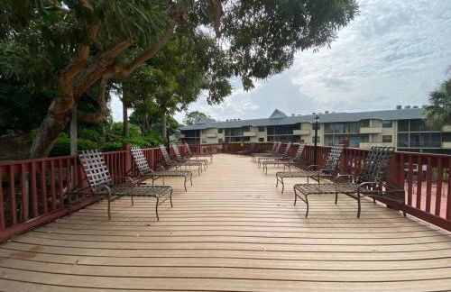 Park Shore Resort - Pool & Bar Close to Beach - Foto 21