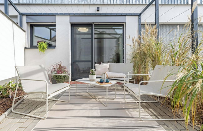 Fully equipped apartments with Terraces, Free garage parking, Netflix & AC - by Apartmány Šlapanice cz - Foto 43